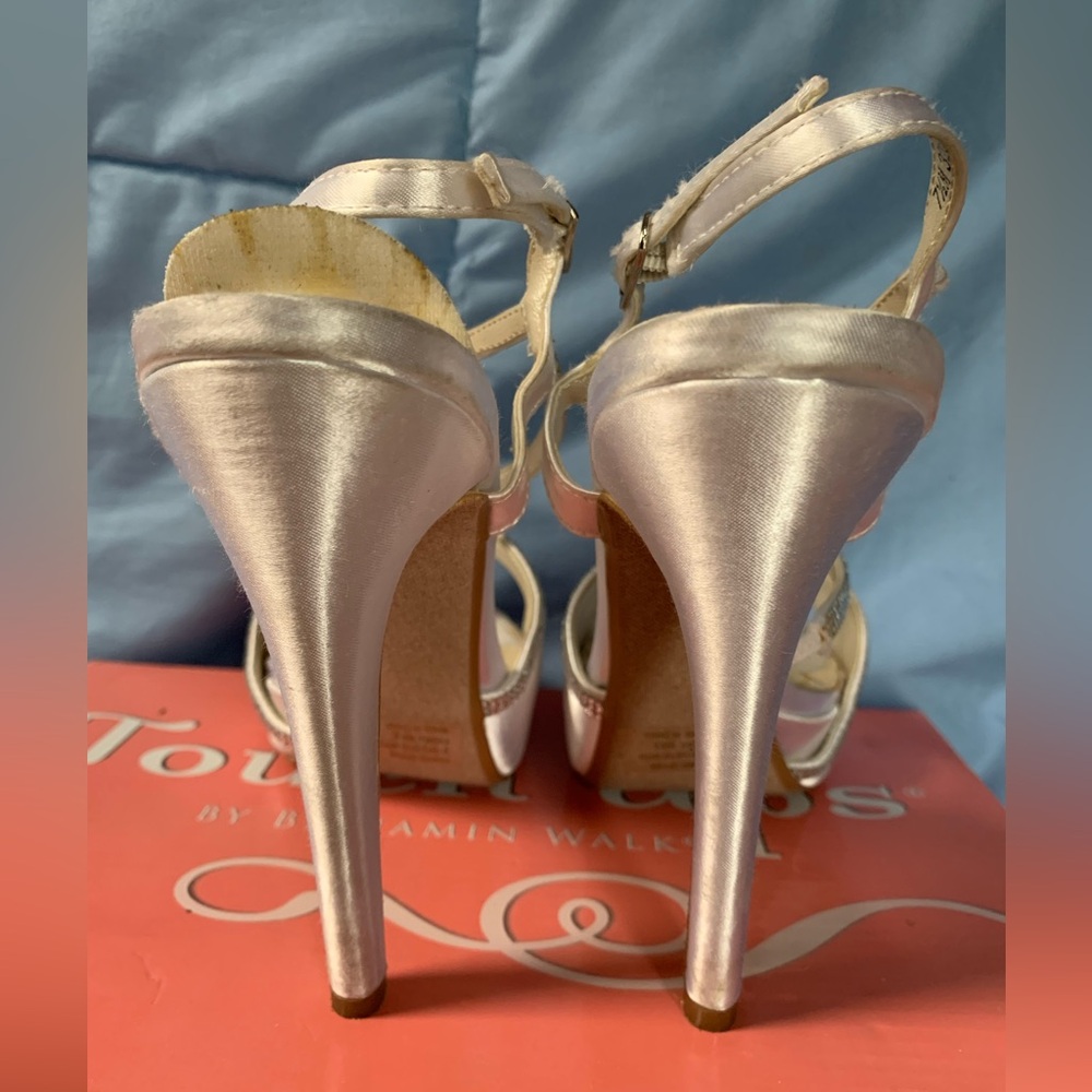 Touch Ups 7.5 “Allie” white satin rhinestone heels - Picture 4 of 16